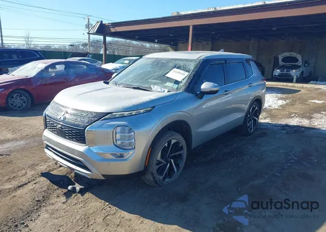 2024 Mitsubishi Outlander Se 2.5 S-Awc z USA, uszkodzony, nr VIN JA4J4VA80RZ049261